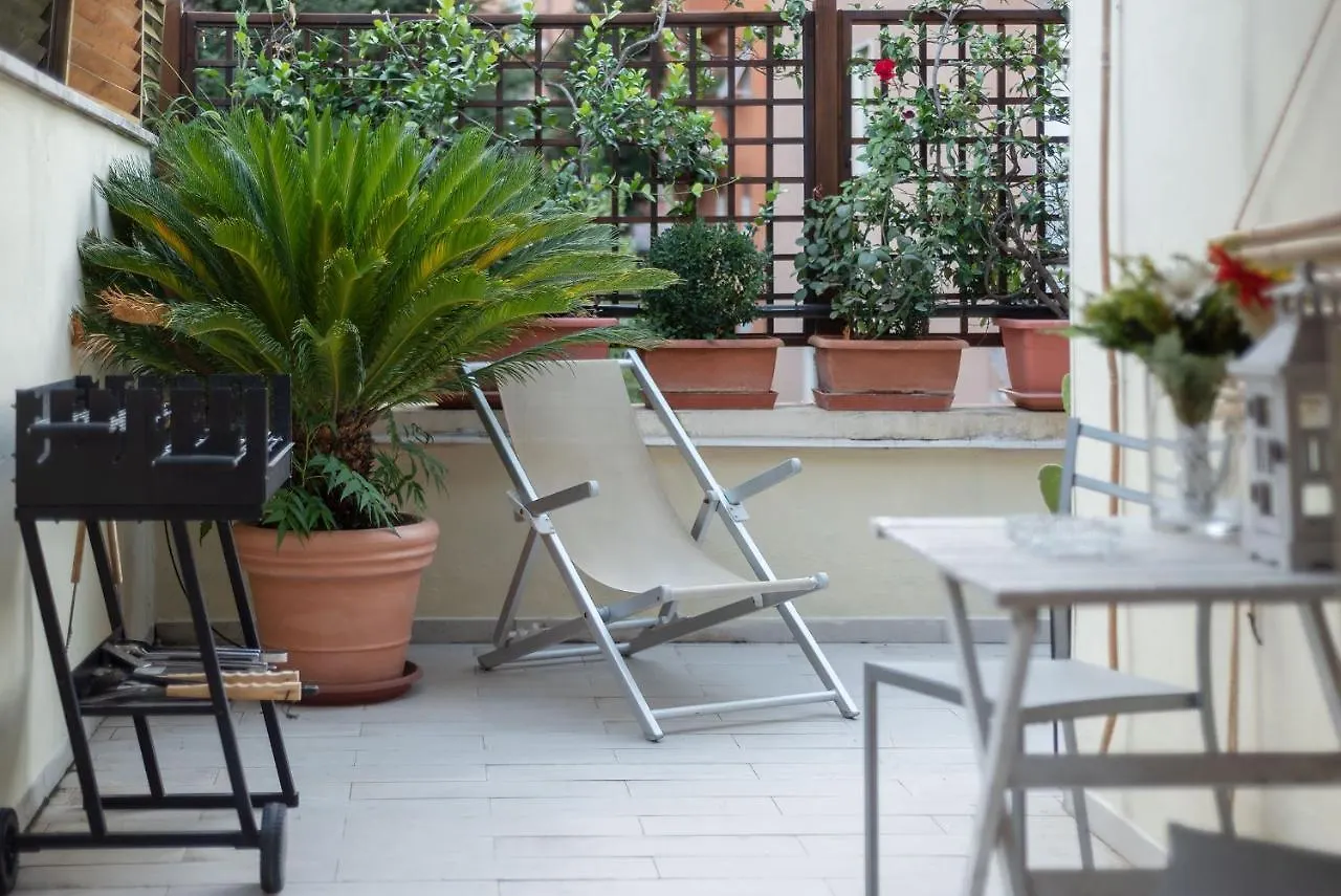 Penthouse Apartment With Terrace Close To Vatican Roma