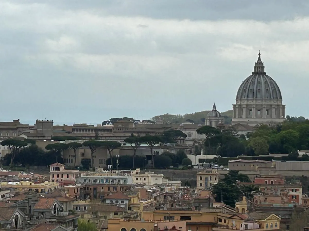 Penthouse Apartment With Terrace Close To Vatican Roma