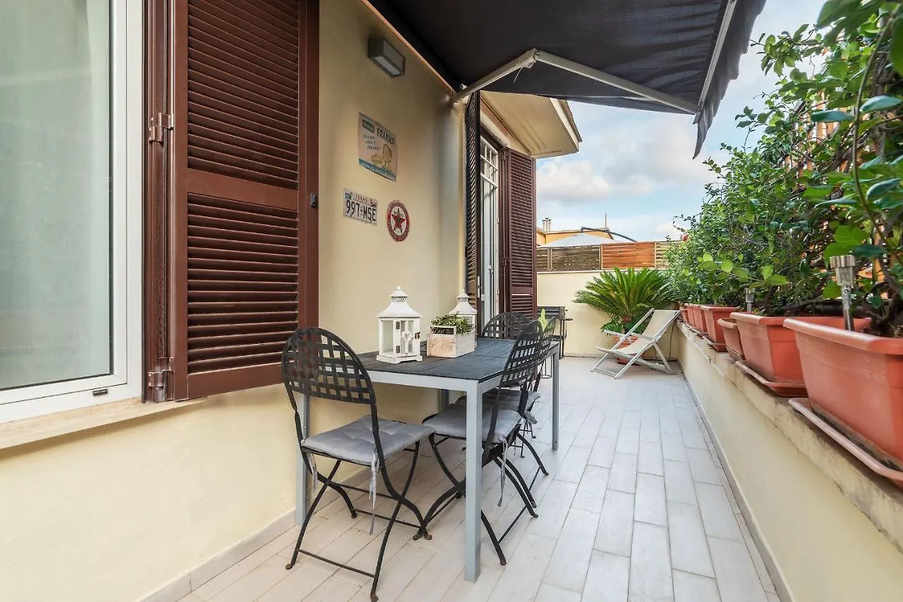 Penthouse Apartment With Terrace Close To Vatican Rzym Włochy